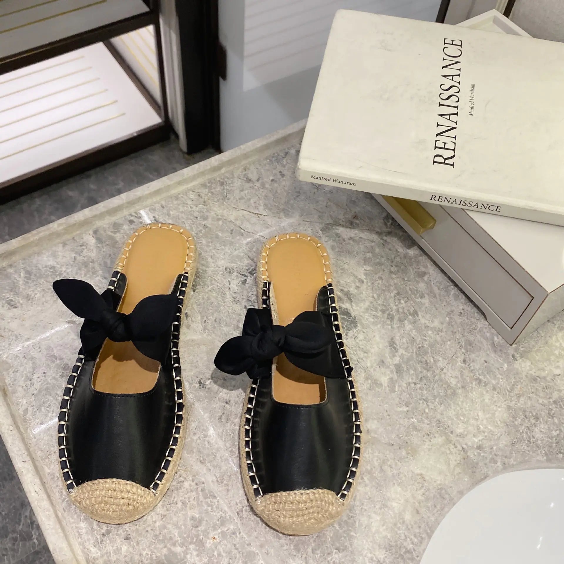 Women's Flat Bottom Fisherman Slippers