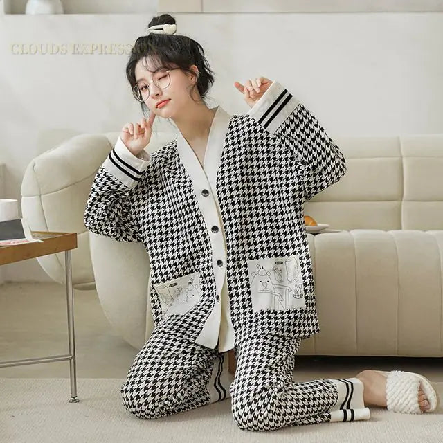 Womans Cartoon Pajamas Set