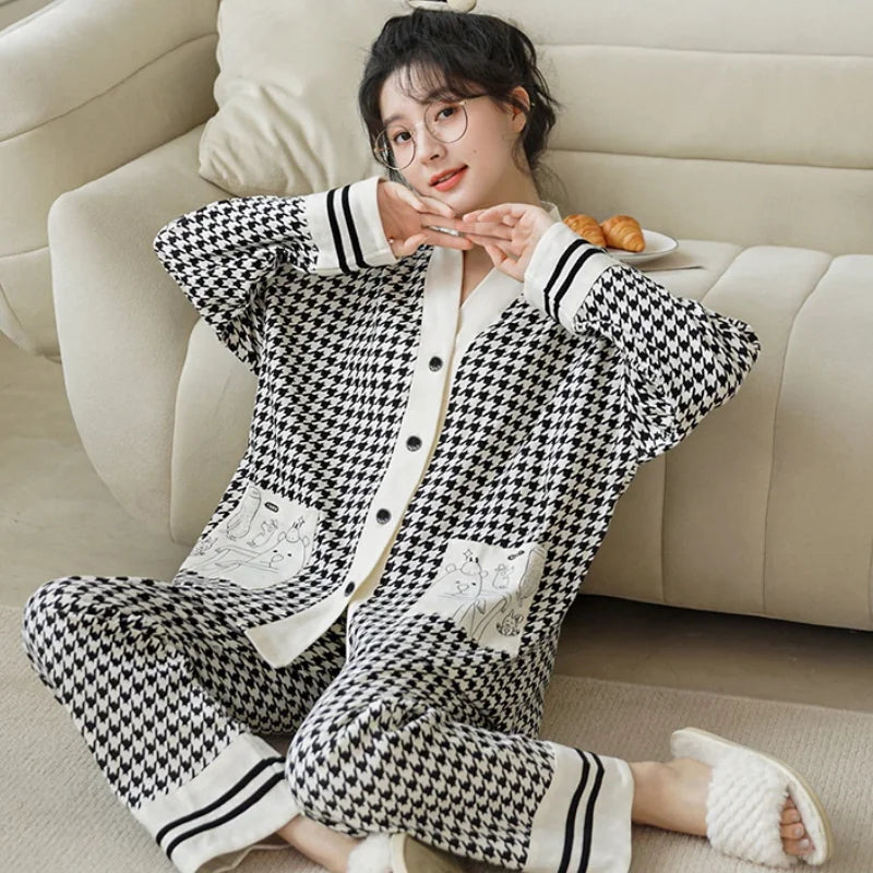 Womans Cartoon Pajamas Set