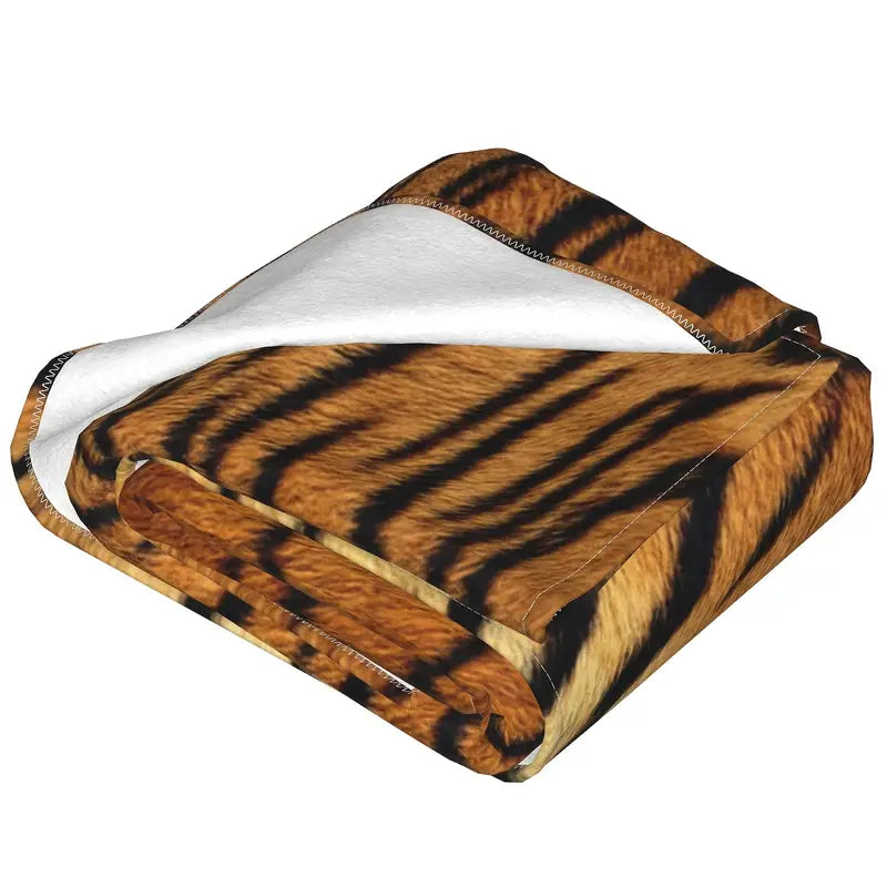 Tiger Pattern Flannel Throw Blanket - Washable Comforter