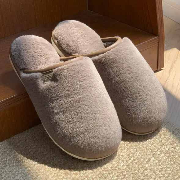 Mens Chocolate Trim Slippers