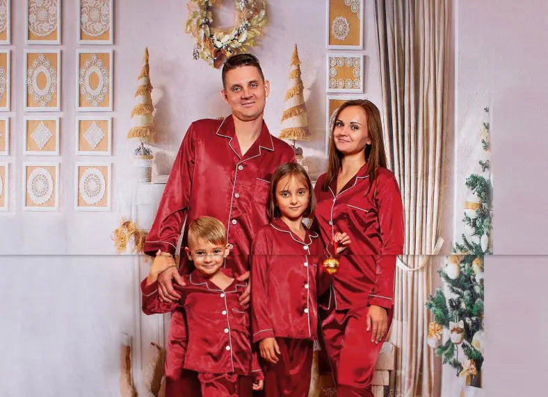 Long-sleeved Pajamas for the family