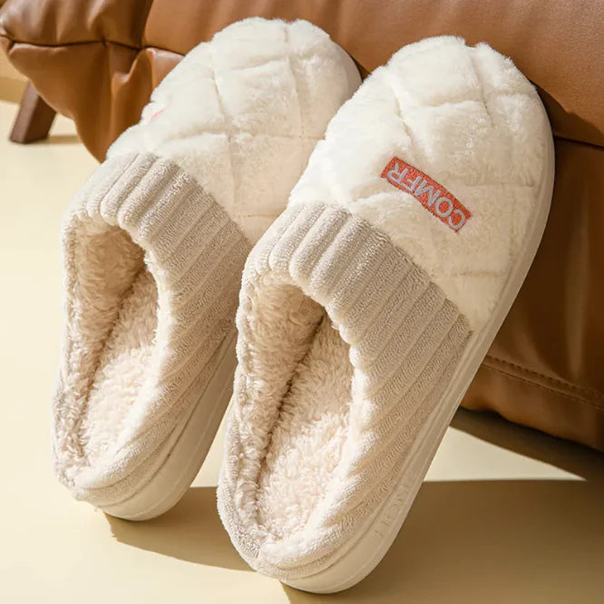 Unisex Honeycomb Slippers
