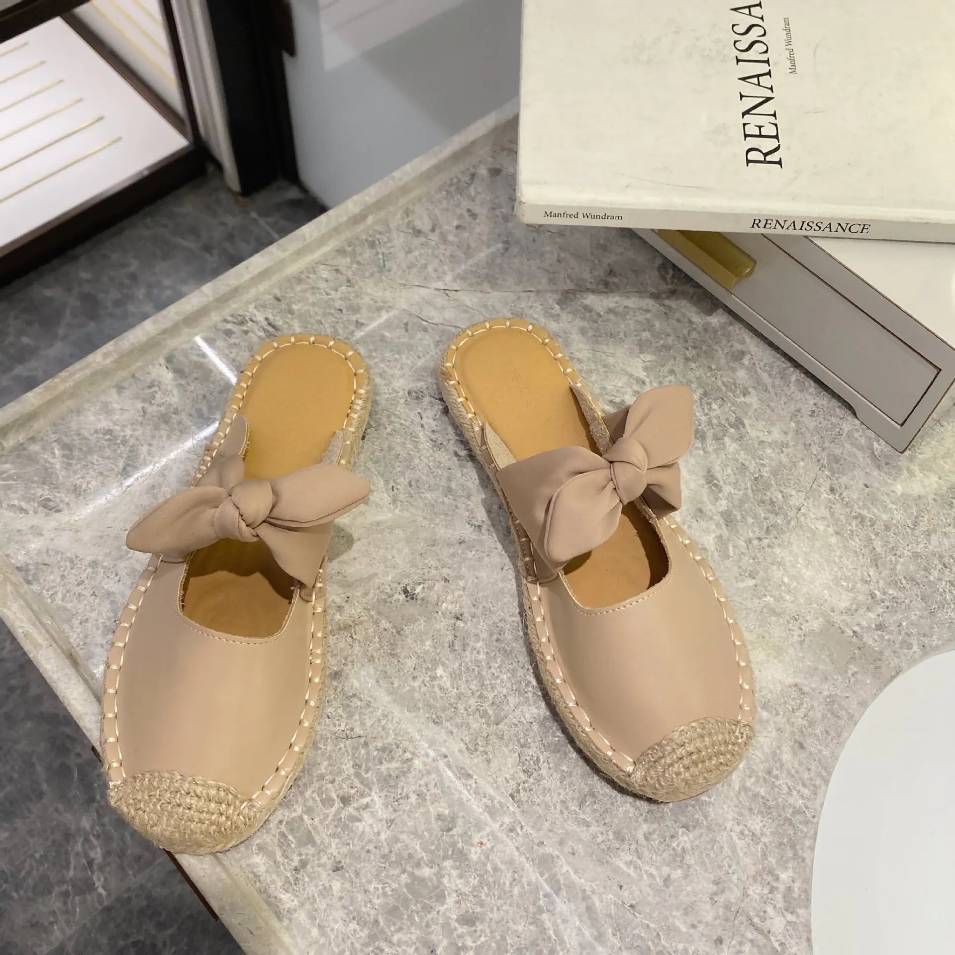 Women's Flat Bottom Fisherman Slippers