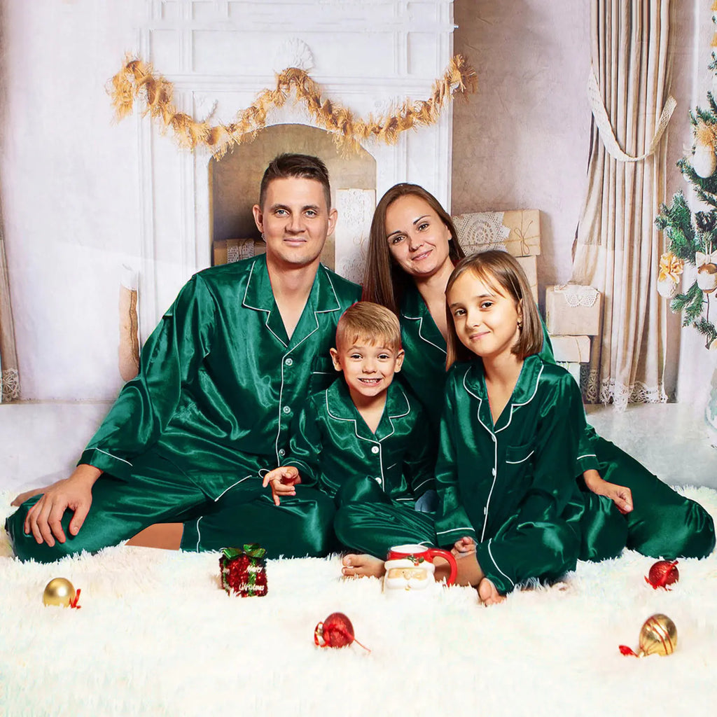 Long-sleeved Pajamas for the family